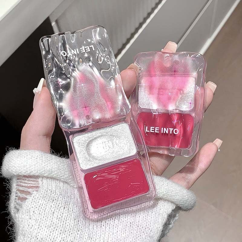 Lee into Blusher + Highlighter