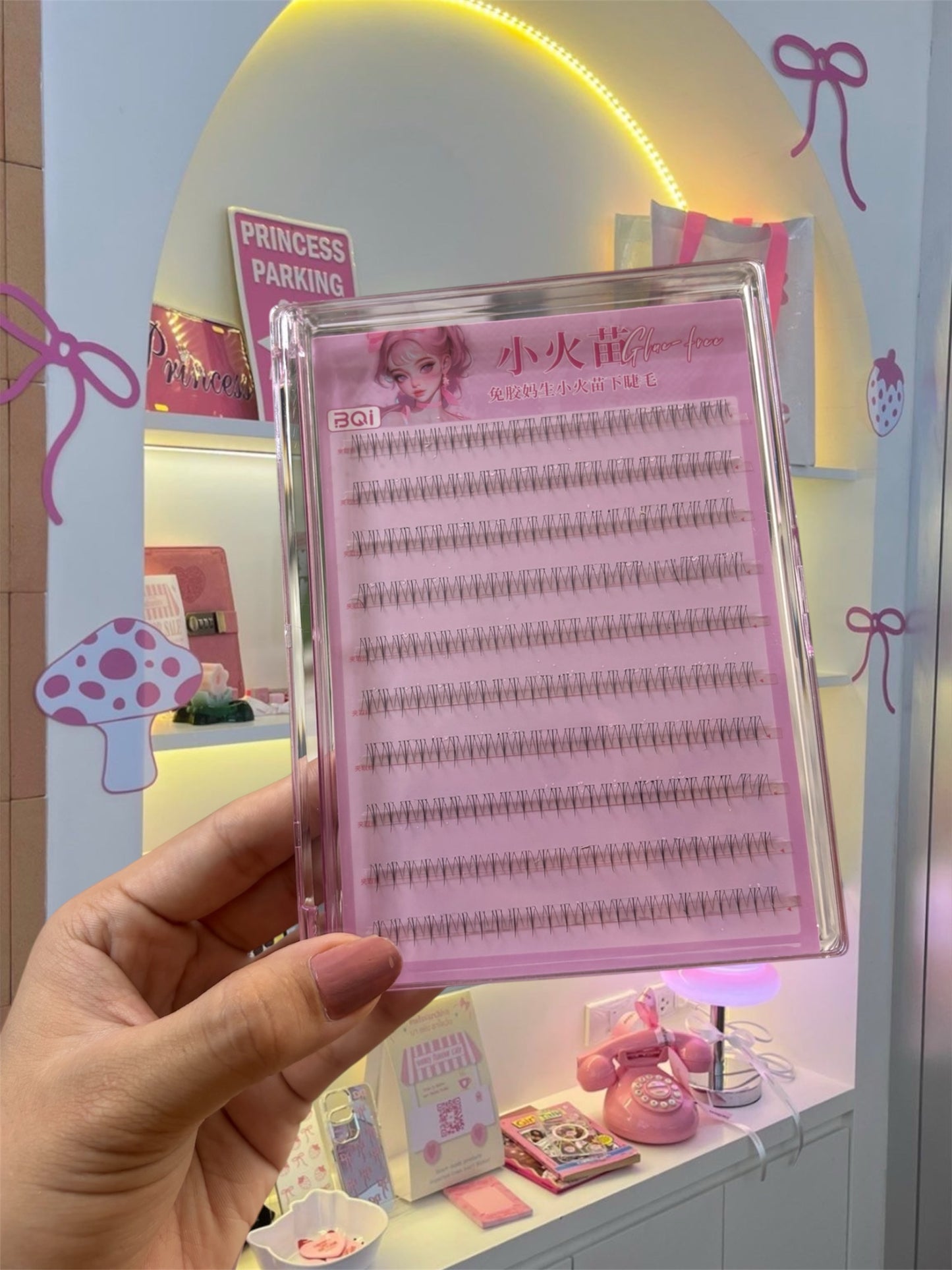 Lower self adhesive lash