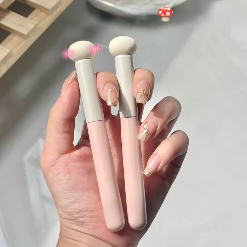 Concealer Mushroom Brush Applicator