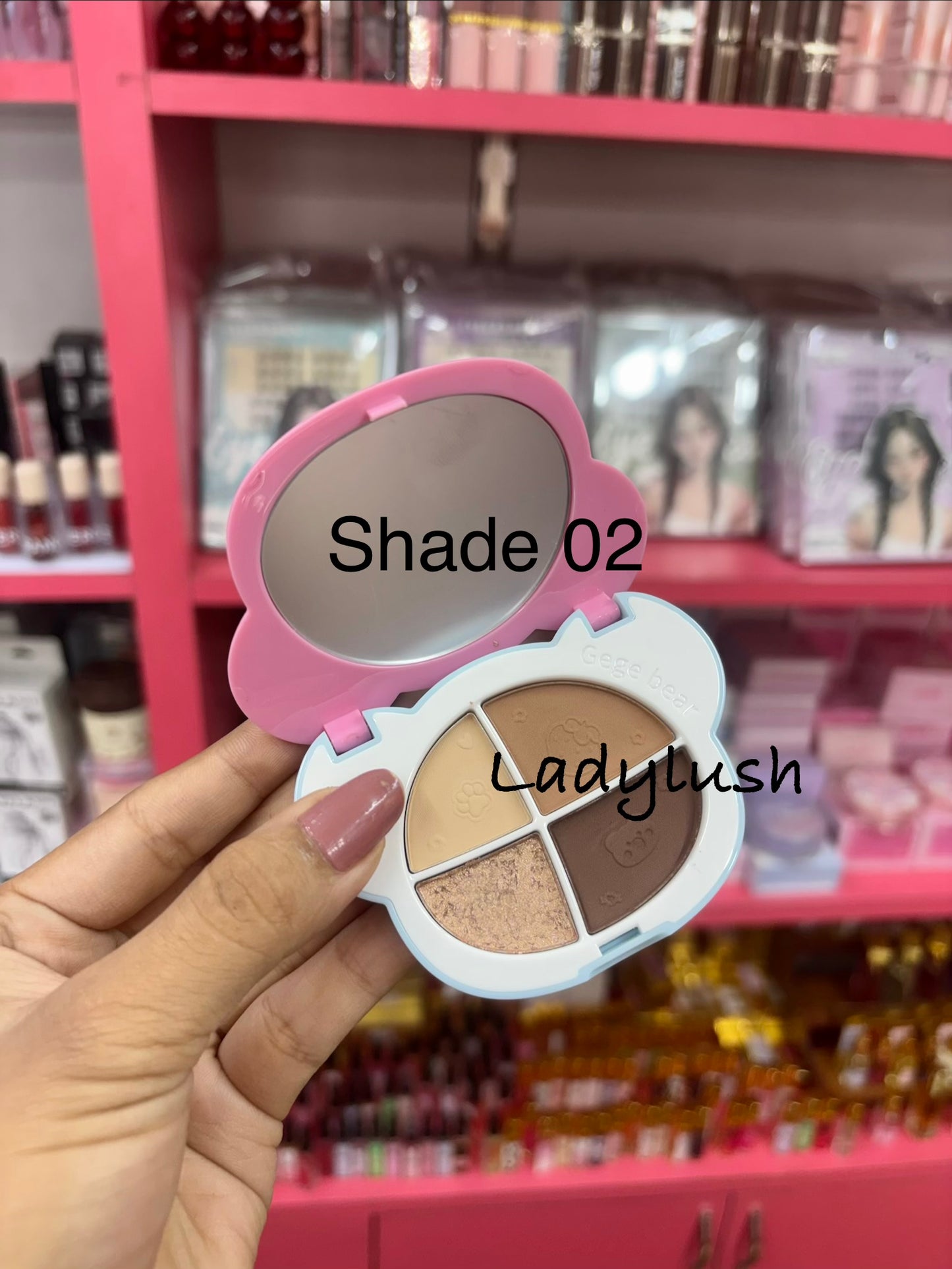 Gege bear Cute eyeshadow