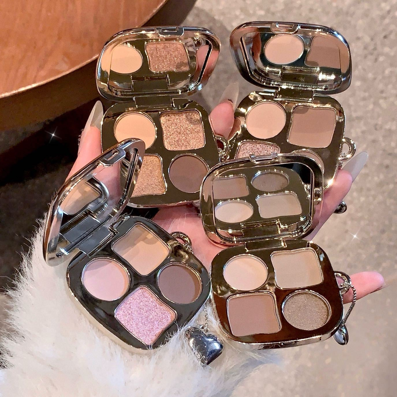 Kaka show Eyeshadow Pallete With Charm