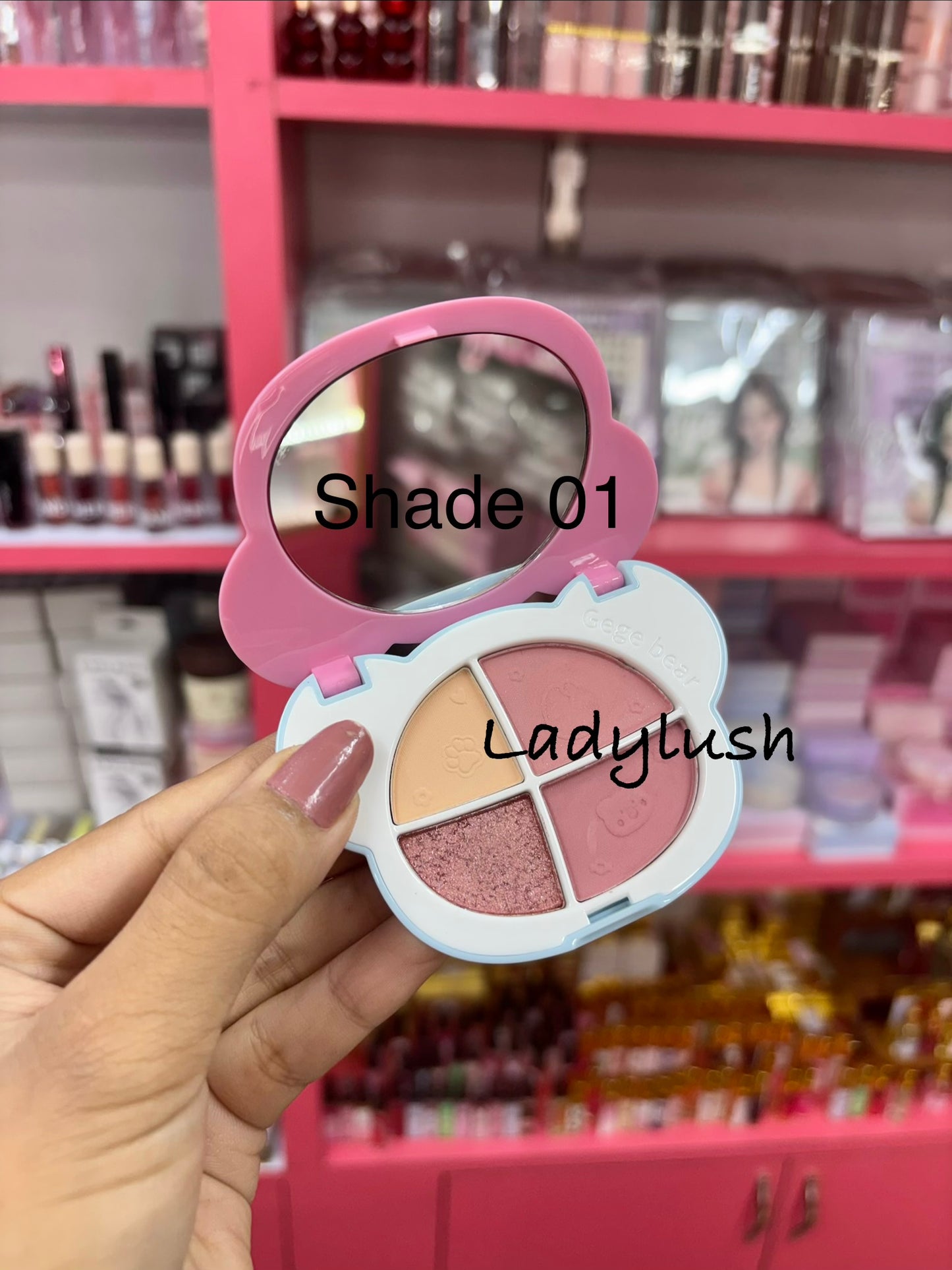 Gege bear Cute eyeshadow